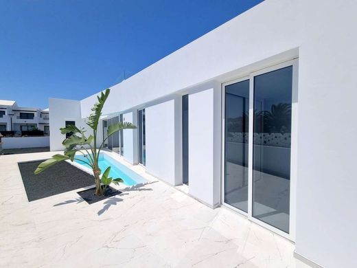 Villa in Charco del Palo (Lanzarote), Province of Las Palmas