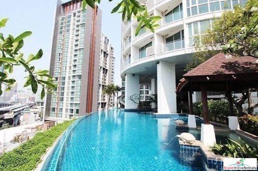 Apartment / Etagenwohnung in Phra Khanong, Bangkok