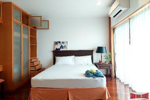 Apartment / Etagenwohnung in Sathon, Bangkok
