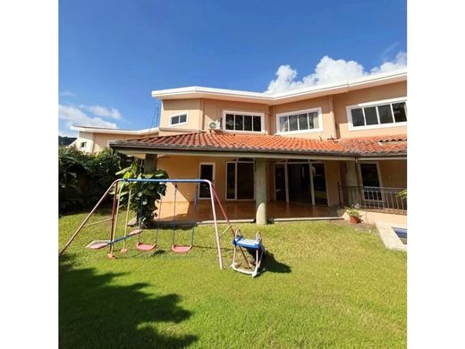 Luxury home in Antiguo Cuscatlán, Departamento de La Libertad