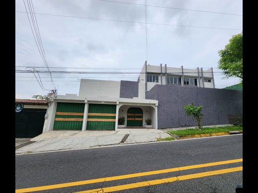 Luxe woning in San Salvador, Departamento de San Salvador