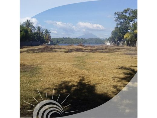 Grond in Zacatecoluca, Departamento de La Paz