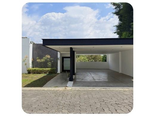 Luxury home in Zaragoza, Departamento de La Libertad