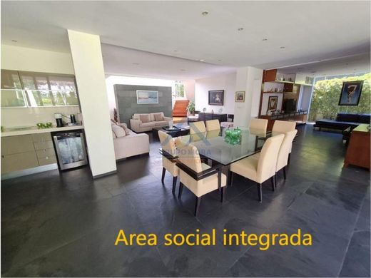 豪宅  Antiguo Cuscatlán, Departamento de La Libertad