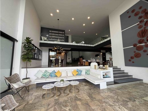 San José Villanueva, Departamento de La Libertadの高級住宅