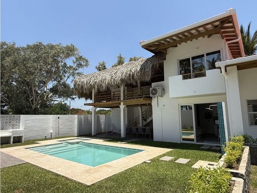 Luxe woning in San Luis Talpa, Departamento de La Paz