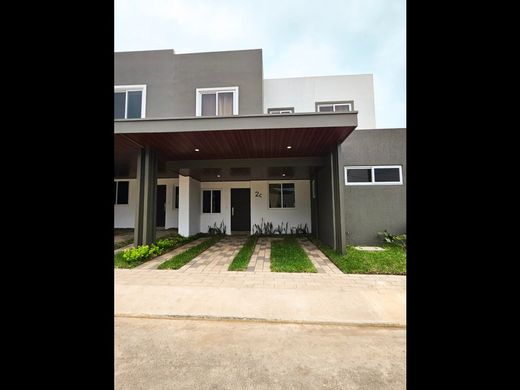 Luxe woning in Zaragoza, Departamento de La Libertad