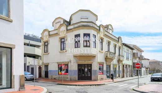 Luxury home for sale in Espinho