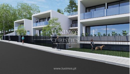 Land in Serzedo, Vila Nova de Gaia