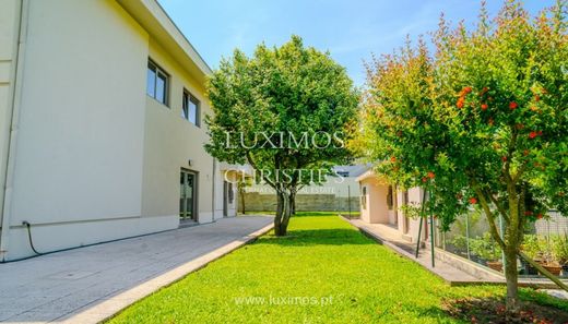 Luxe woning in Castelo do Maia, Maia