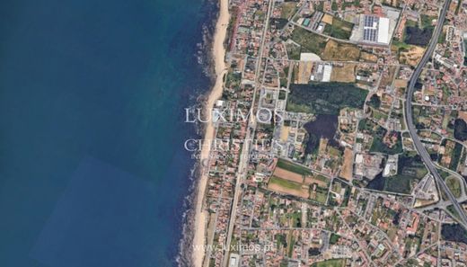 Grundstück in Vila Nova de Gaia, Distrito do Porto