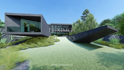 Land for sale in Maia