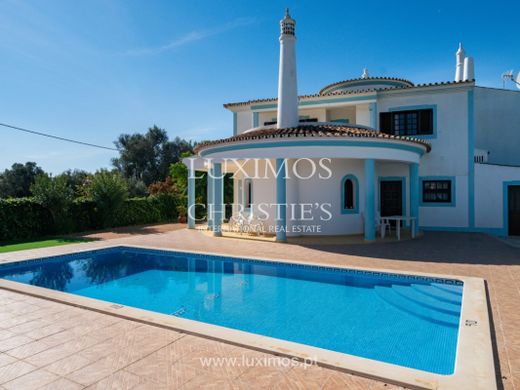 Luxury home in Guia, Algarve
