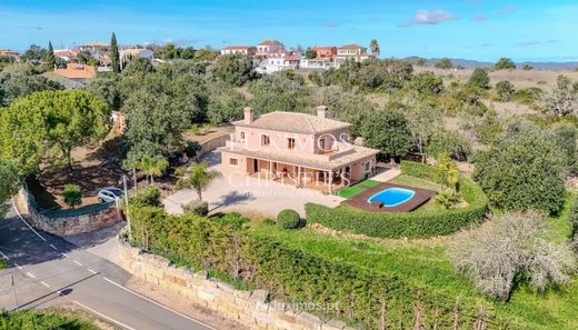 Luxury home in São Bartolomeu de Messines, Silves