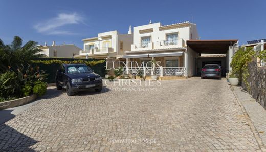 Luxe woning in Luz, Lagos