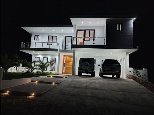 Country House in Las Terrenas, Samaná Province