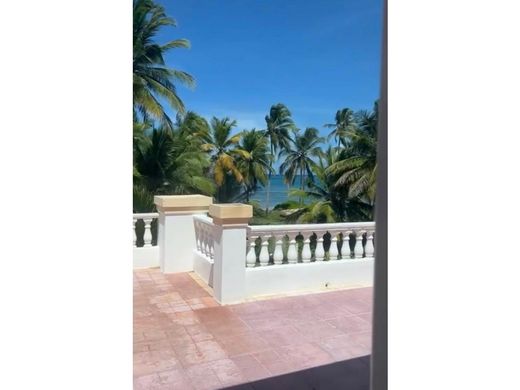 Luxus-Haus in Uvero Alto, Higüey