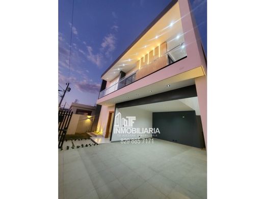 Luxe woning in Santiago de los Caballeros, Provincia de Santiago