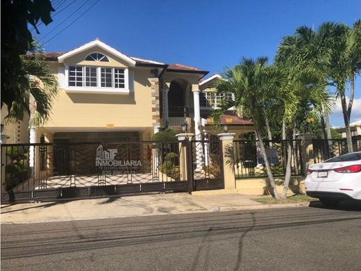 Luxury home in Santiago de los Caballeros, Provincia de Santiago