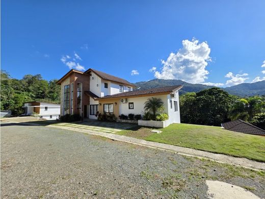 Country House in Jarabacoa, Provincia de La Vega