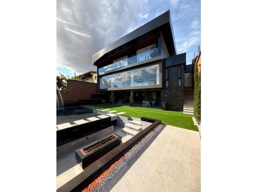 Luxury home in Nueva Caracas, Distrito Capital