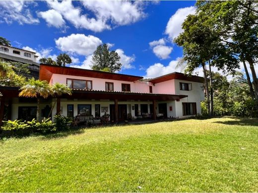 Lüks ev Karakas, Municipio Libertador