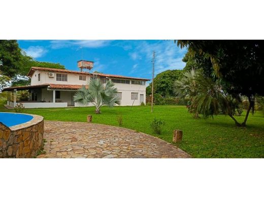 Cortijo o casa de campo en Calabozo, Municipio Francisco de Miranda