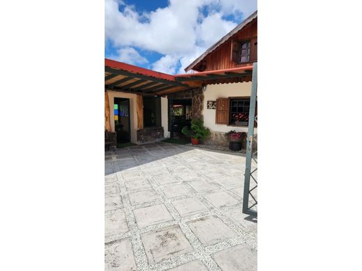 컨트리하우스 / La Victoria, Municipio José Félix Ribas