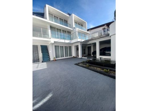 Элитный дом, San Antonio de Los Altos, Municipio Los Salias