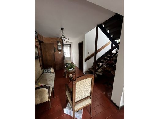 Casa de lujo en Nueva Caracas, Distrito Capital