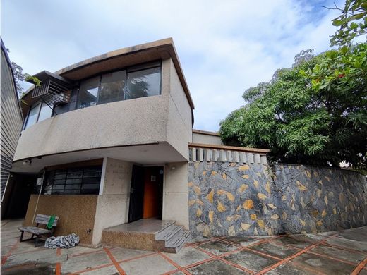 Lüks ev Karakas, Municipio Libertador