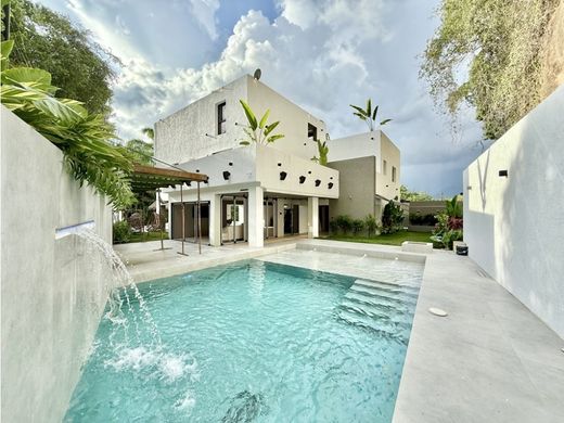 Lüks ev Karakas, Municipio Libertador