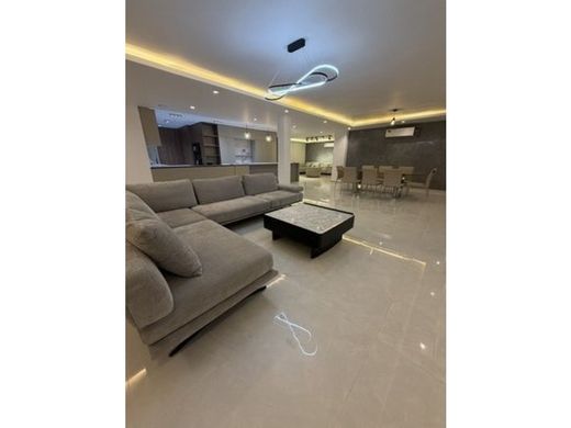 Penthouse in Nueva Caracas, Distrito Capital