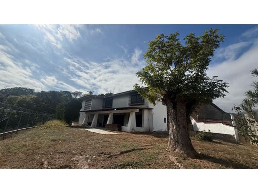 Luxury home in Nueva Caracas, Distrito Capital