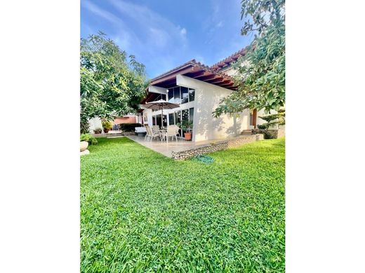 Lüks ev Karakas, Municipio Libertador