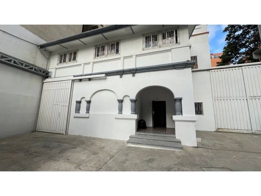 Luxus-Haus in Nueva Caracas, Distrito Capital