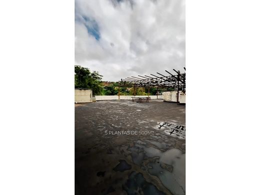 Kamienica w Caracas, Municipio Libertador