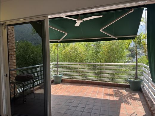 Piso / Apartamento en Nueva Caracas, Distrito Capital