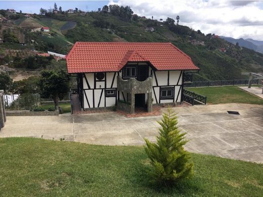 Luxury home in La Victoria, Municipio José Félix Ribas