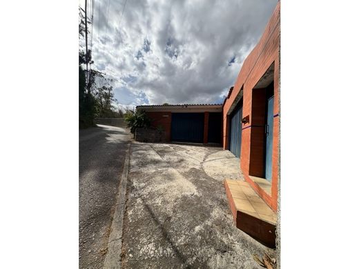 Teren w Nueva Caracas, Distrito Capital