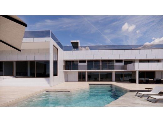 Lüks ev Karakas, Municipio Libertador