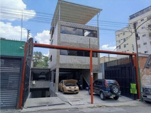 Wohnkomplexe in Nueva Caracas, Distrito Capital