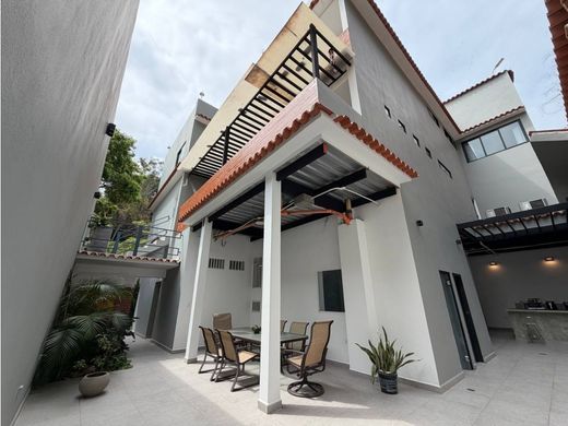 Casa de lujo en Nueva Caracas, Distrito Capital