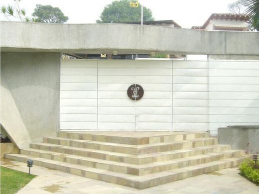 Luxury home in Nueva Caracas, Distrito Capital