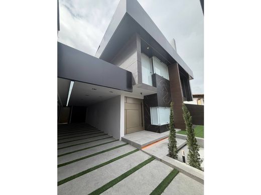 Luxury home in Nueva Caracas, Distrito Capital