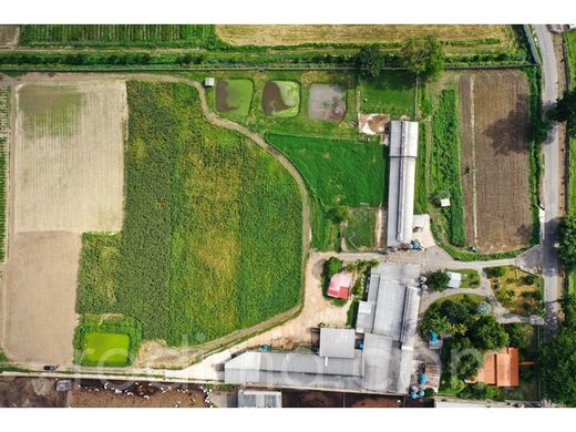 ‏בתים כפריים או חוות ב  Turmero, Municipio Santiago Mariño