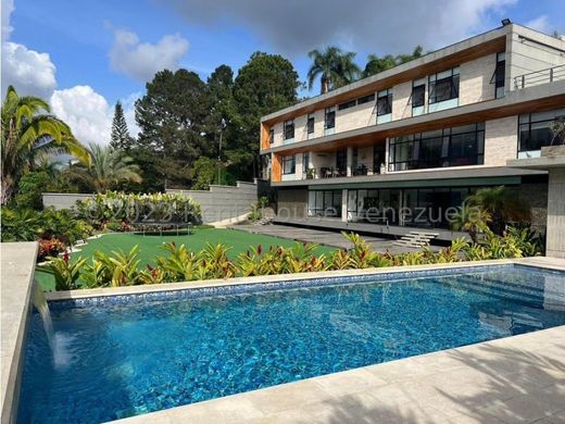 Lüks ev Karakas, Municipio Libertador