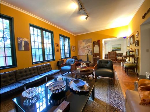 Luxury home in Nueva Caracas, Distrito Capital