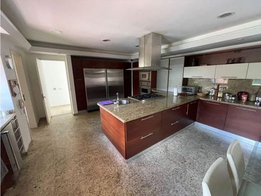 Penthouse in Nueva Caracas, Distrito Capital