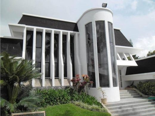 Luxury home in Nueva Caracas, Distrito Capital